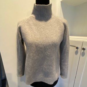 GREY 100% ITALIAN CASHMERE TURTLENECK!! SZ M!!